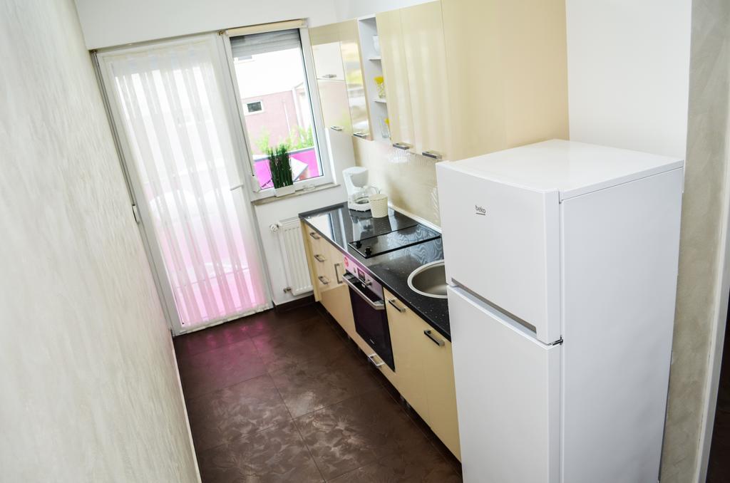 Bhoeme Apartament Oradea Exterior photo
